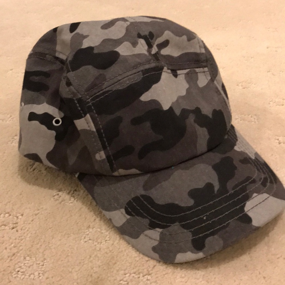 Forever 21 Black & Grey Camo Cap